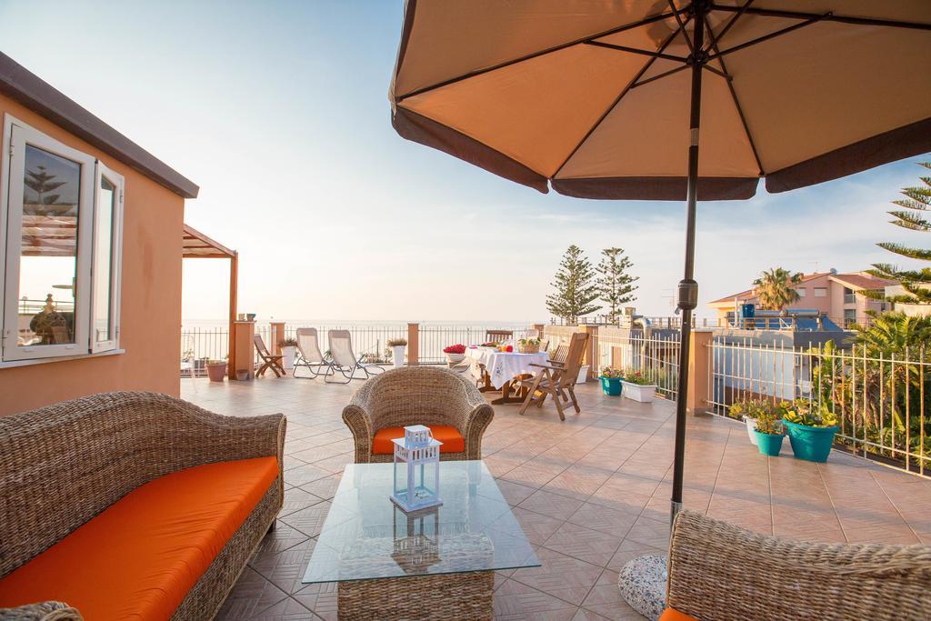 B&B Olas Del Mar Чефалу Экстерьер фото